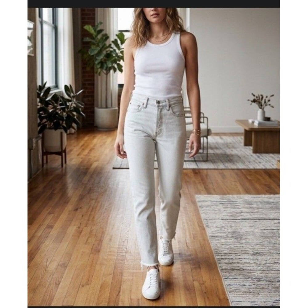 Levi’s Big-E Premium Wedgie Straight Light Wash High Rise Button Fly Jeans Sz 25